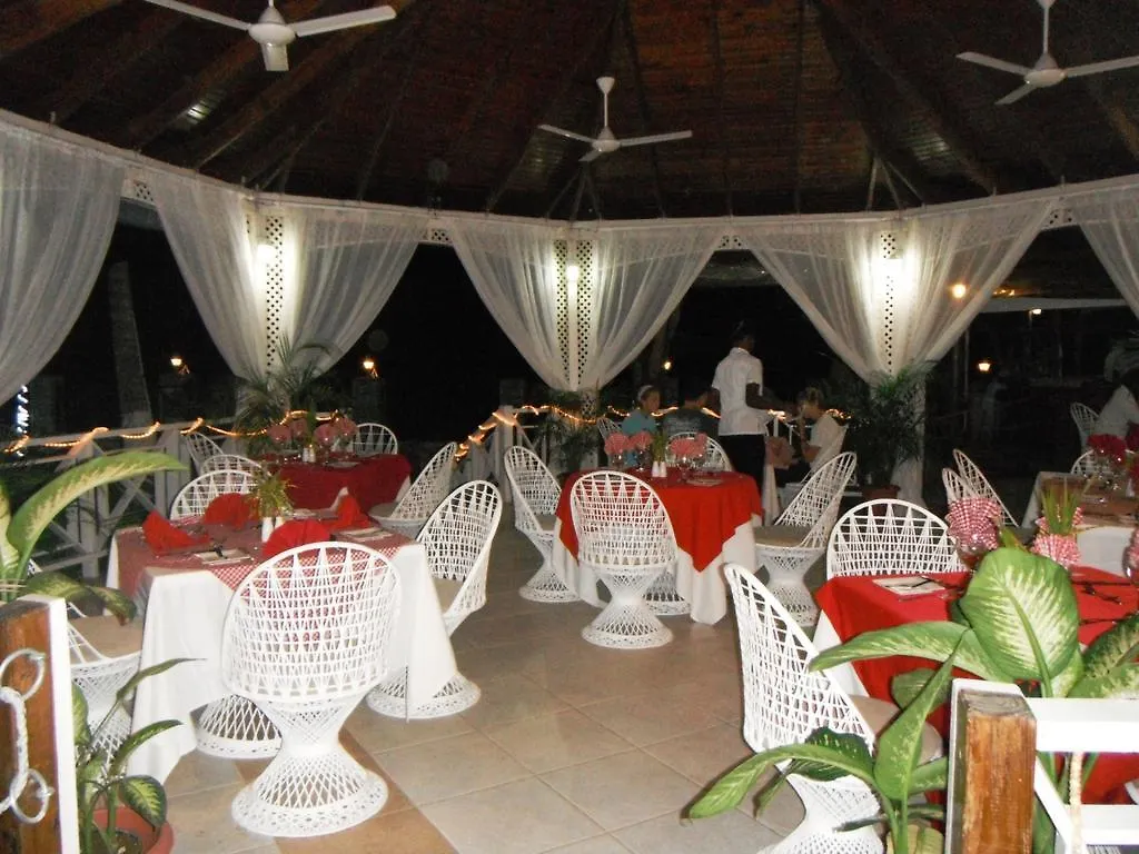Rondel Village Negril 3*,